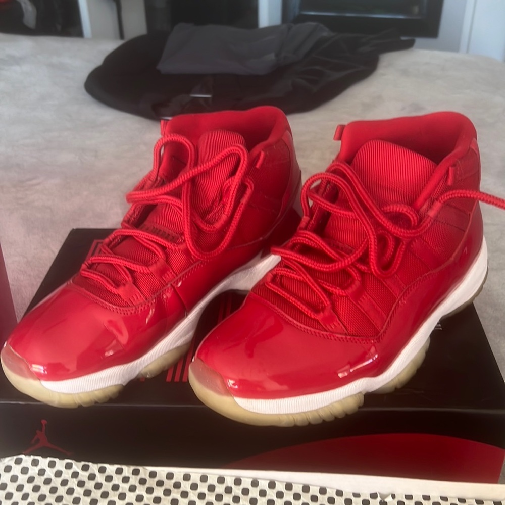 Jordan win like 96 11s size 10